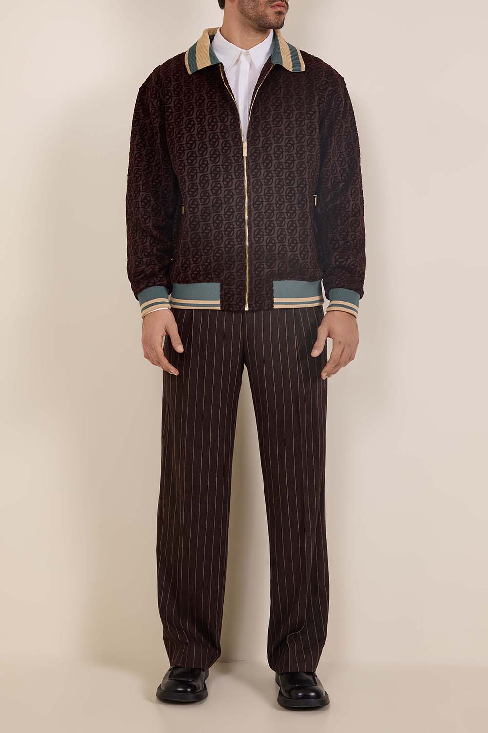 מכנסי פסים מחויטים